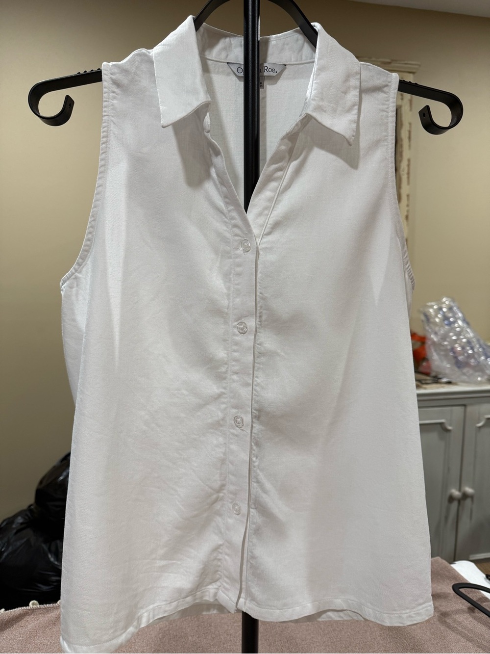 Sleeveless White Button-Down Shirt - St. Roche-#1452